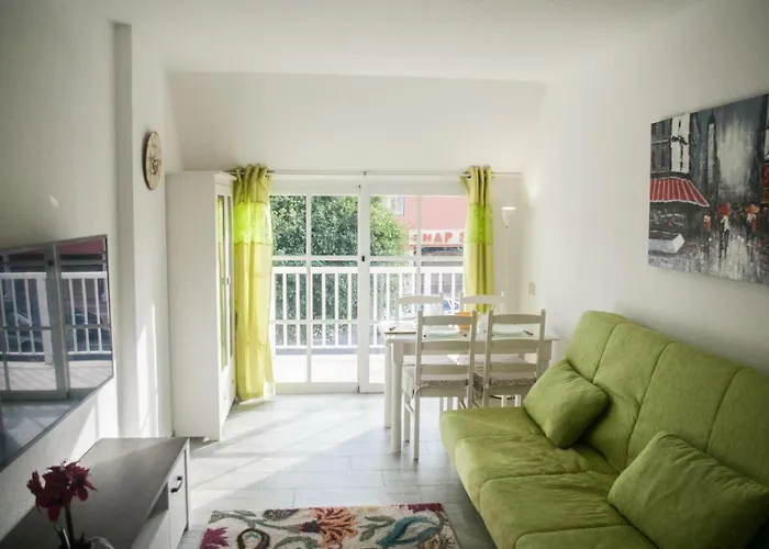 Sunny Centrical In Amigos *