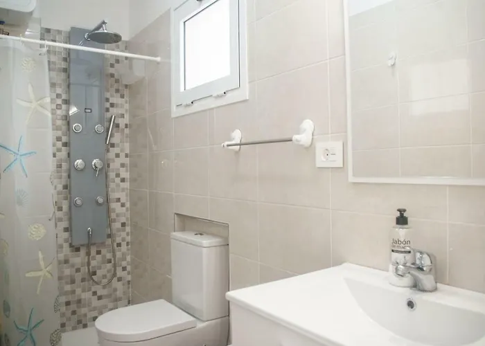 Sunny Centrical In Amigos *